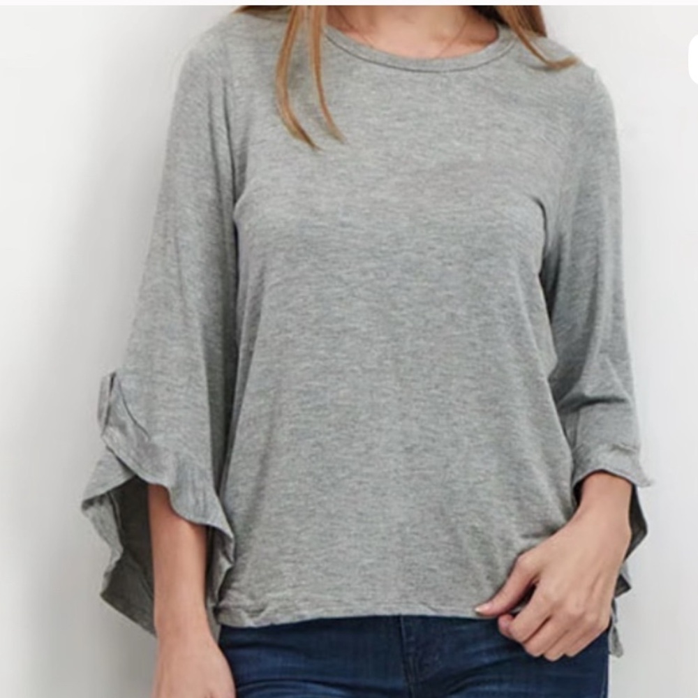 Avec Les‎ Filles Gray Women's Top
